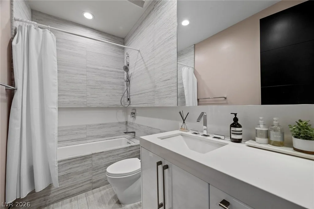 4 Soaring Bird, Las Vegas, NV 89135