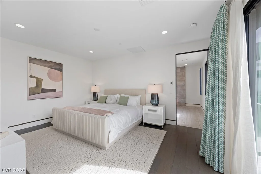 4 Soaring Bird, Las Vegas, NV 89135