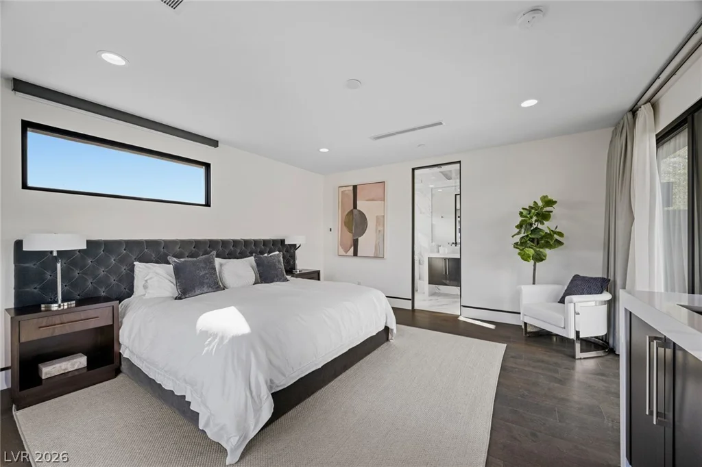 4 Soaring Bird, Las Vegas, NV 89135