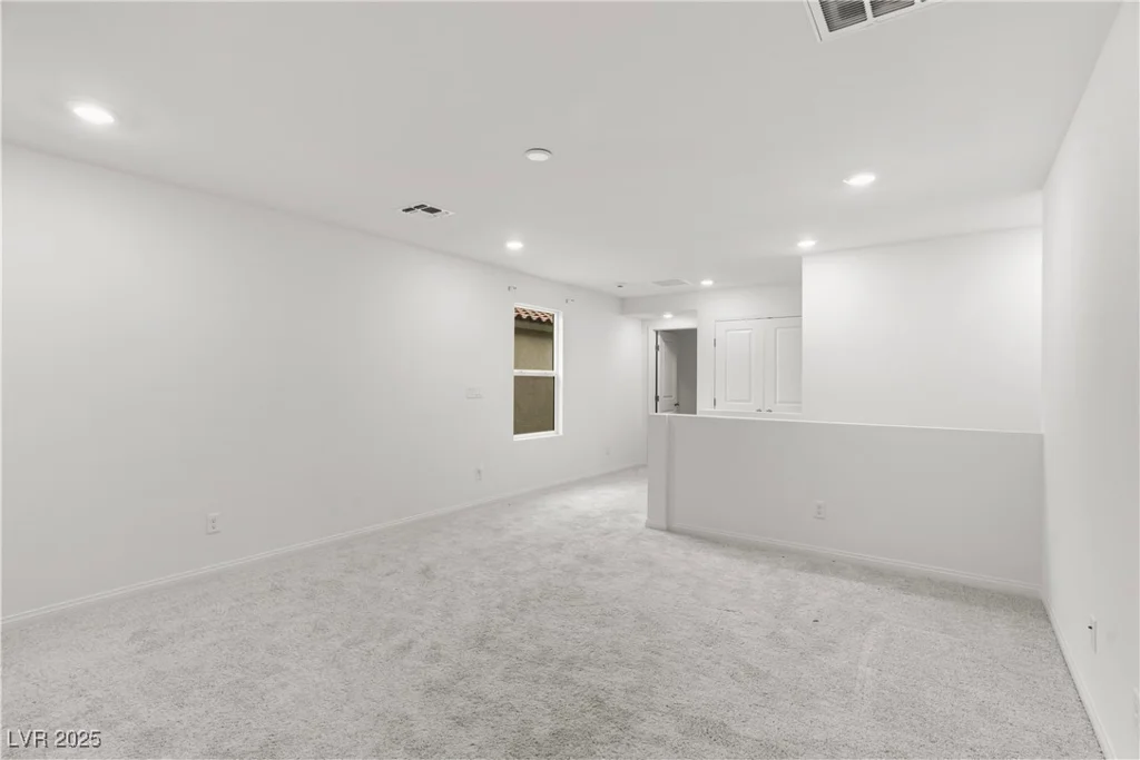 8974 Lucky Crest, Las Vegas, NV 89113