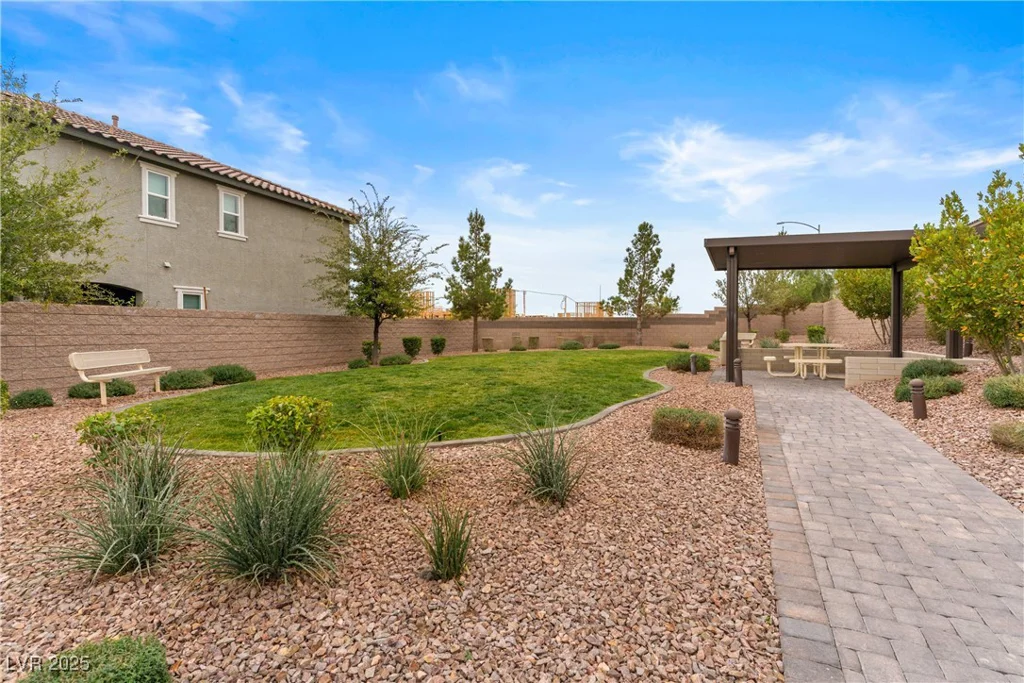 8974 Lucky Crest, Las Vegas, NV 89113