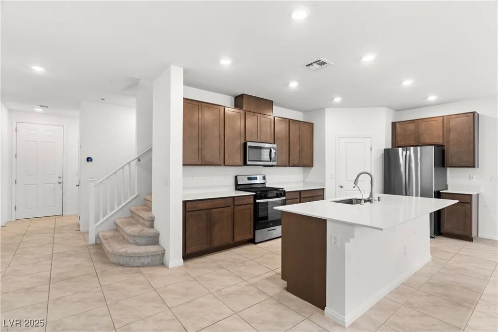 8974 Lucky Crest, Las Vegas, NV 89113