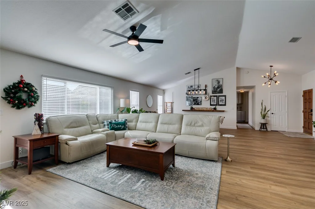 1233 Little Sidnee, Las Vegas, NV 89123