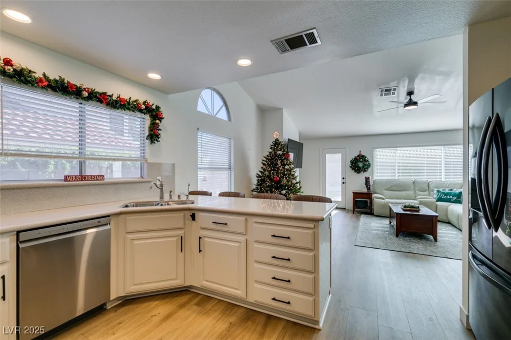 1233 Little Sidnee, Las Vegas, NV 89123