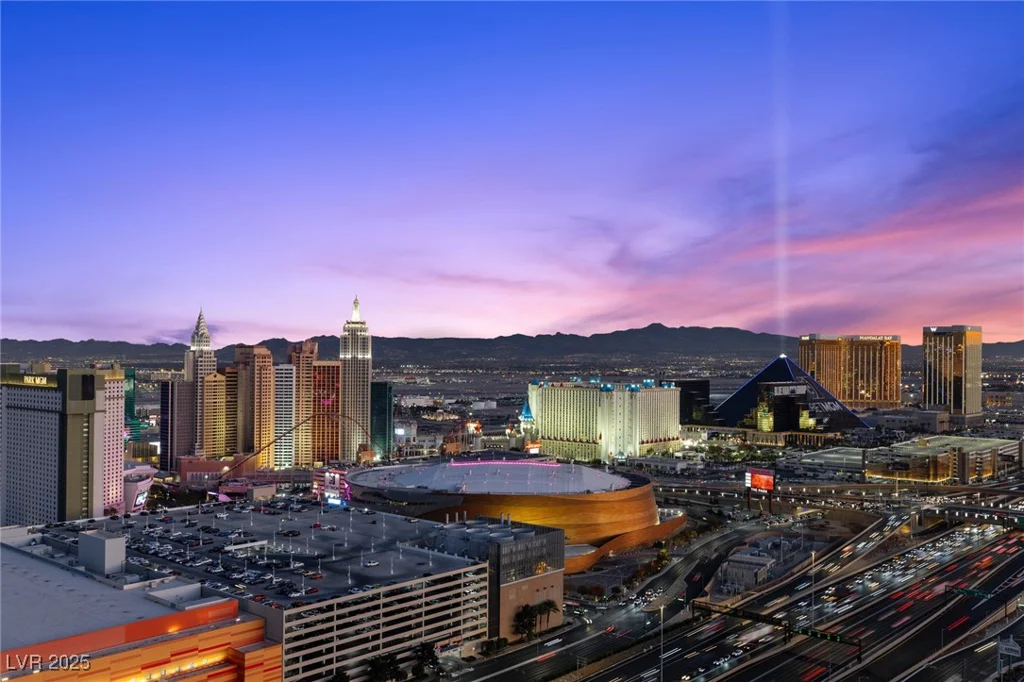 4575 Dean Martin, Las Vegas, NV 89103