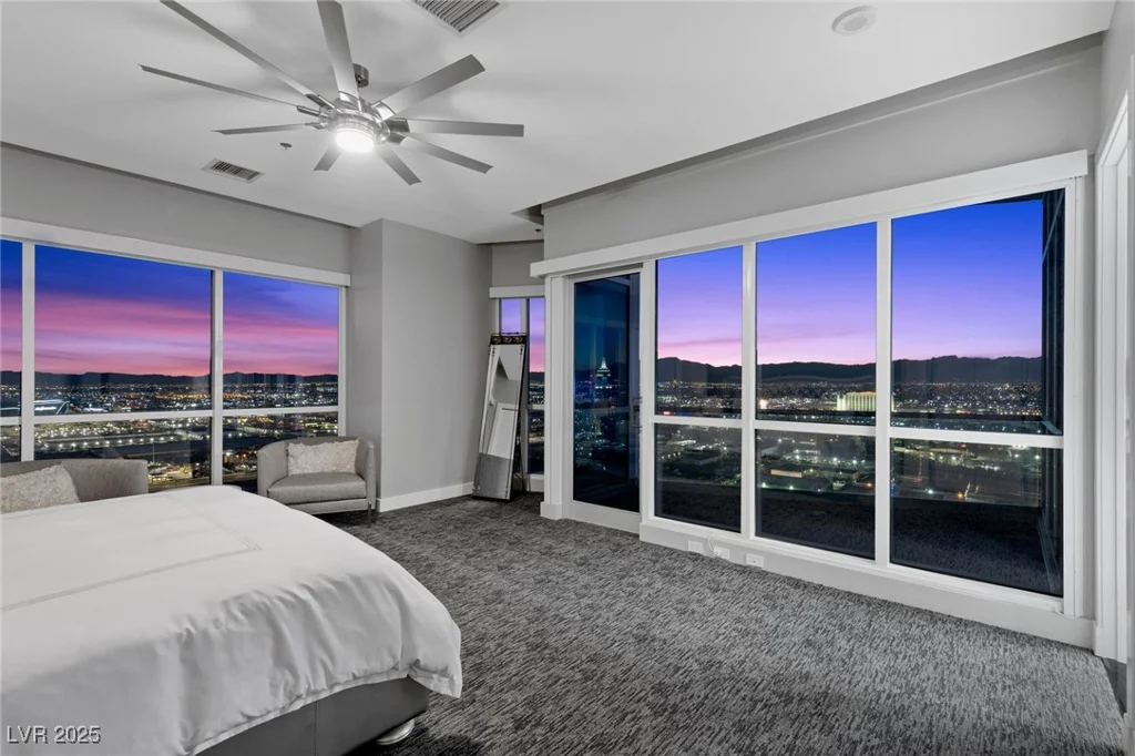4575 Dean Martin, Las Vegas, NV 89103