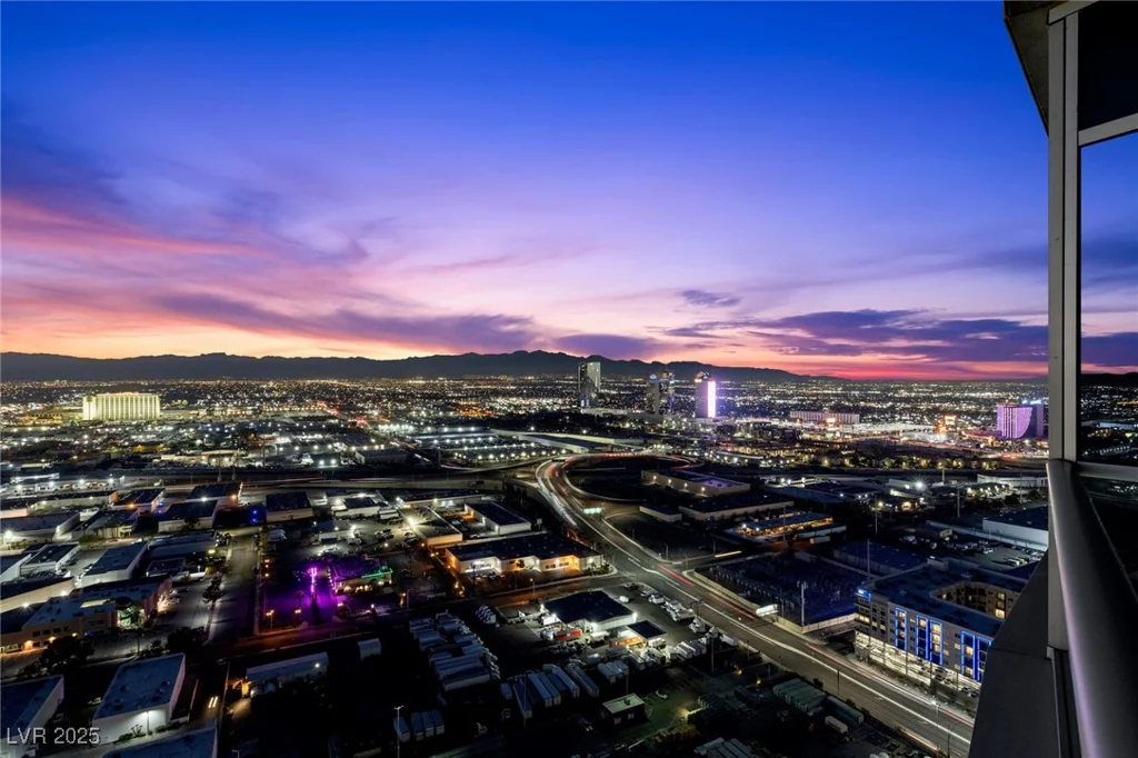 4575 Dean Martin, Las Vegas, NV 89103