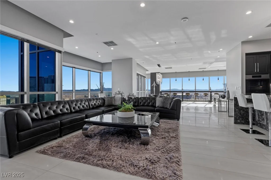 4575 Dean Martin, Las Vegas, NV 89103