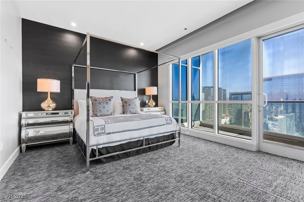 4575 Dean Martin, Las Vegas, NV 89103