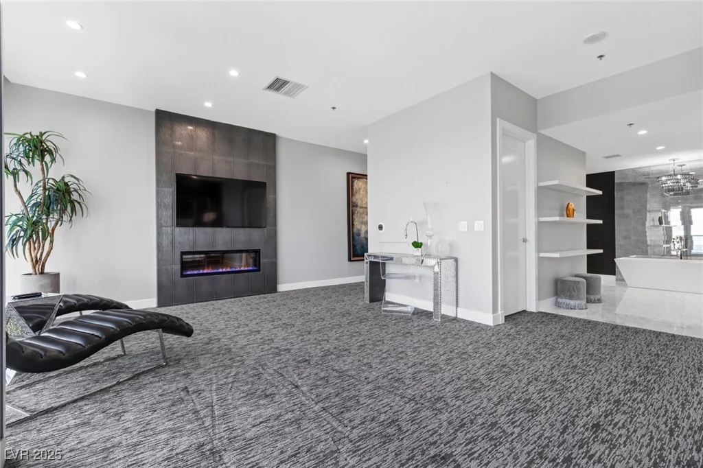 4575 Dean Martin, Las Vegas, NV 89103