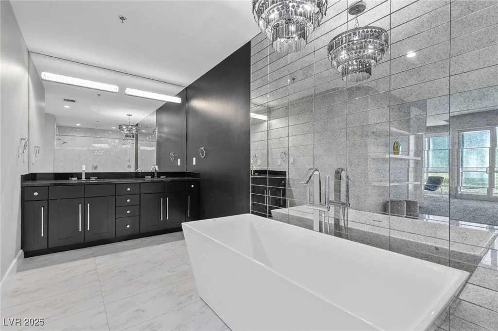 4575 Dean Martin, Las Vegas, NV 89103