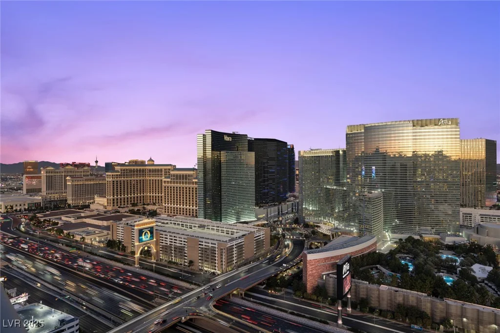 4575 Dean Martin, Las Vegas, NV 89103