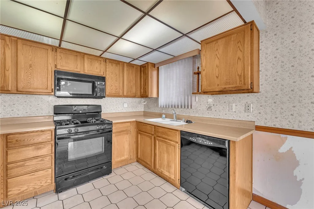 6772 Bethany, Las Vegas, NV 89156