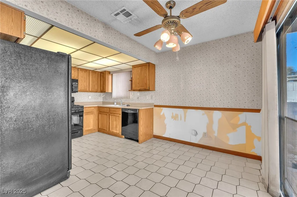 6772 Bethany, Las Vegas, NV 89156