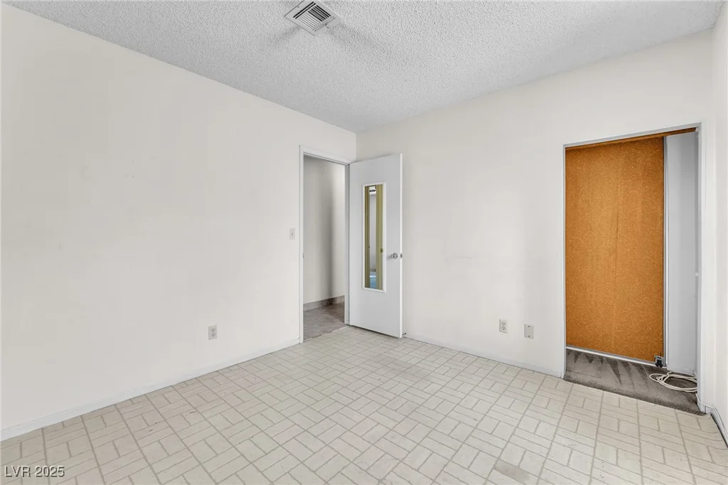 6772 Bethany, Las Vegas, NV 89156