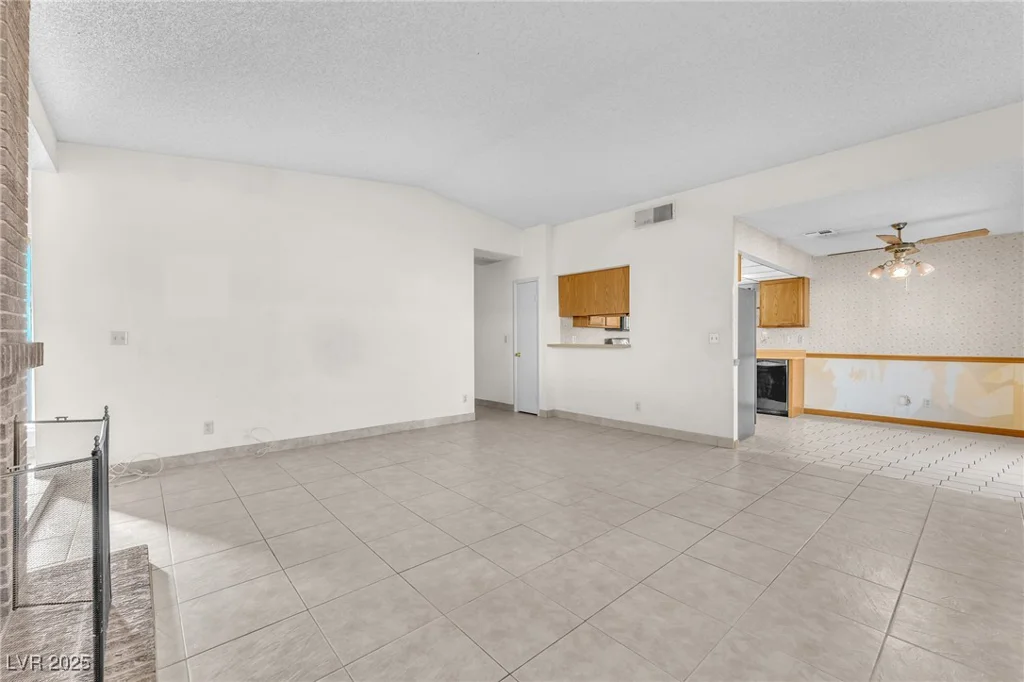 6772 Bethany, Las Vegas, NV 89156