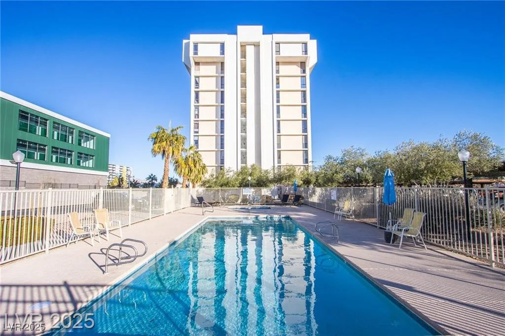 3930 University Center, Las Vegas, NV 89119
