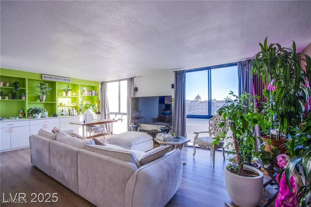 3930 University Center, Las Vegas, NV 89119
