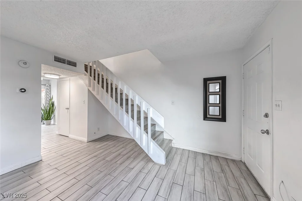 4770 Topaz, Las Vegas, NV 89121