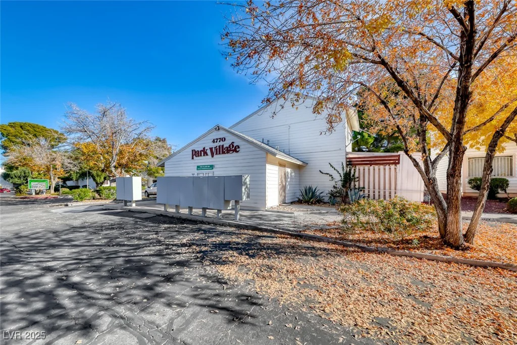 4770 Topaz, Las Vegas, NV 89121