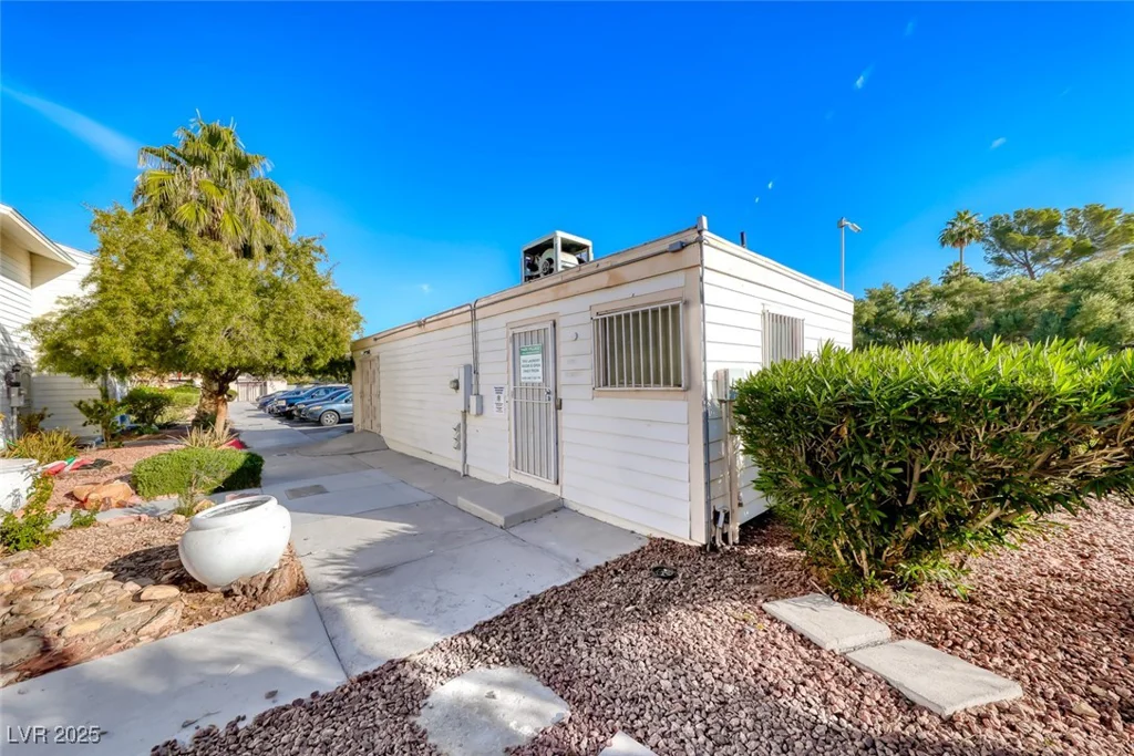 4770 Topaz, Las Vegas, NV 89121