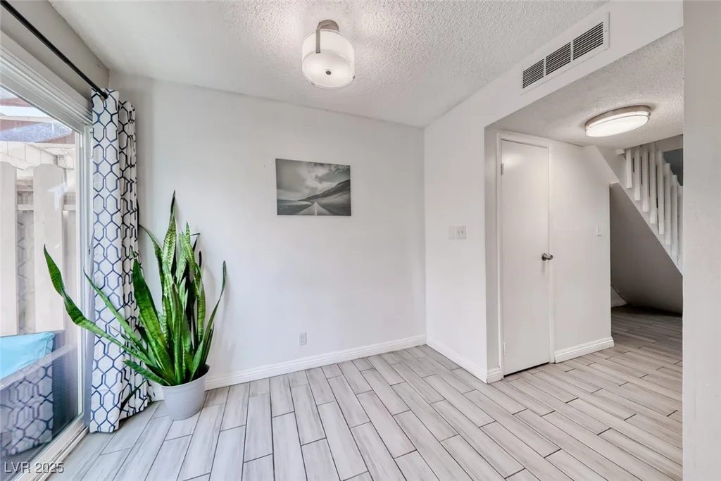 4770 Topaz, Las Vegas, NV 89121