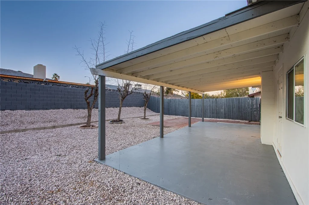 204 Bradshaw, Las Vegas, NV 89145