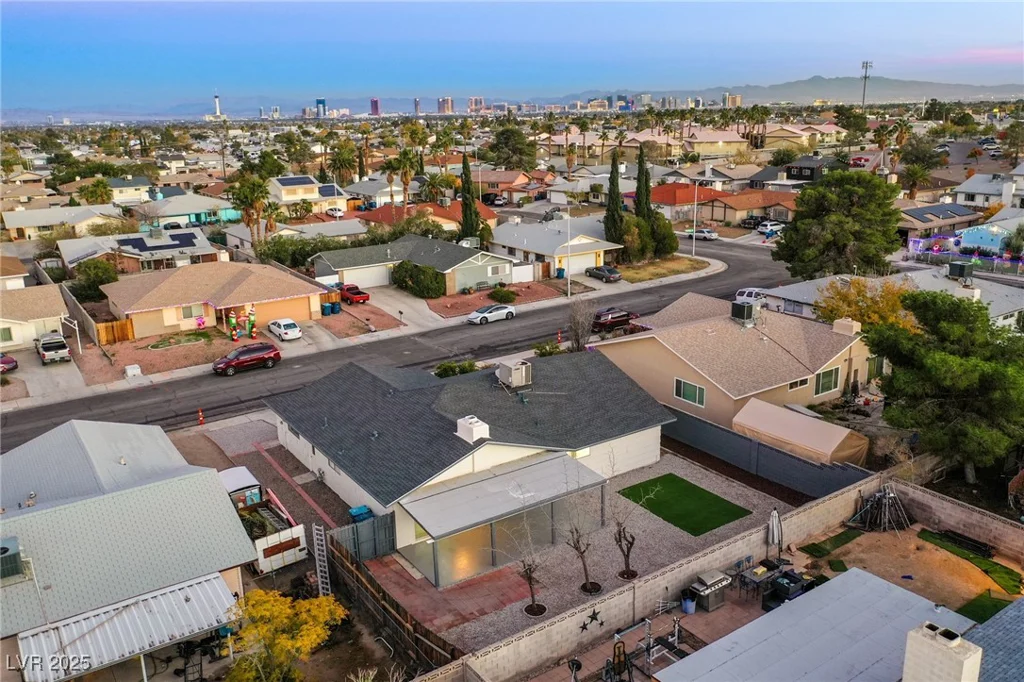 204 Bradshaw, Las Vegas, NV 89145
