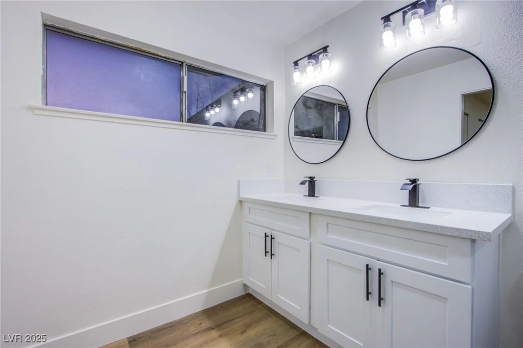 204 Bradshaw, Las Vegas, NV 89145