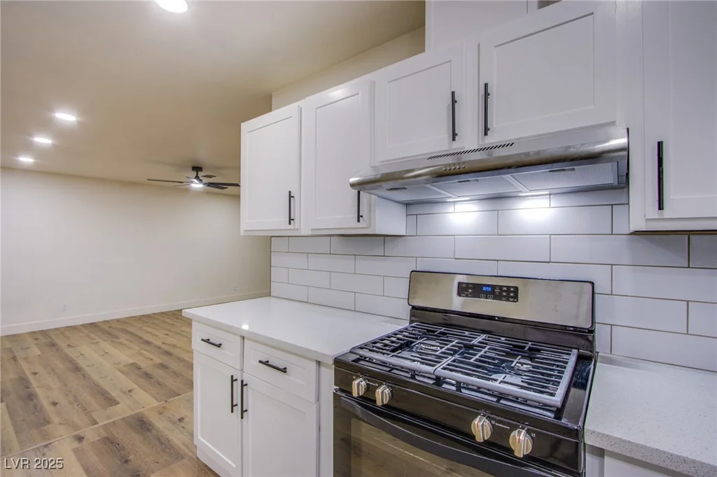 204 Bradshaw, Las Vegas, NV 89145