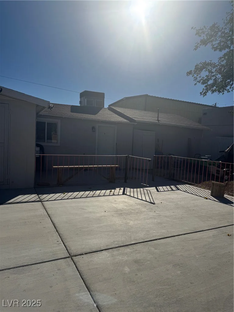 2529 Meadows, Las Vegas, NV 89101