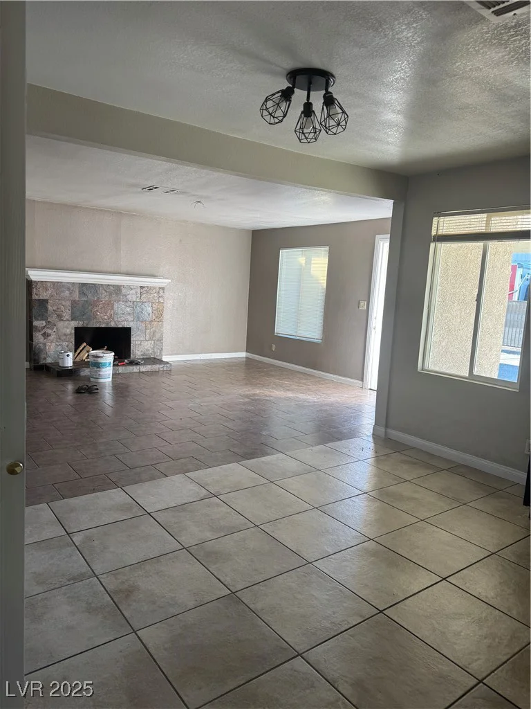 2529 Meadows, Las Vegas, NV 89101