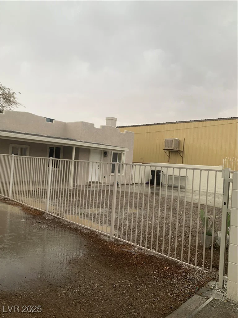 2529 Meadows, Las Vegas, NV 89101