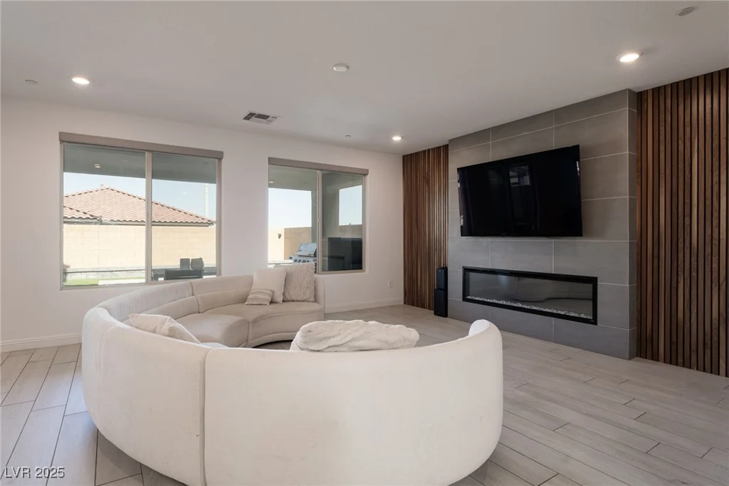 6486 Vanhoven Crest, Las Vegas, NV 89166
