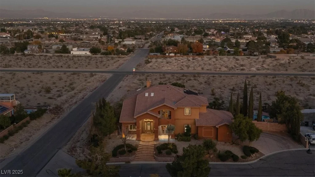 9465 Fisher, Las Vegas, NV 89149