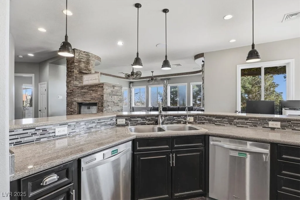 9465 Fisher, Las Vegas, NV 89149