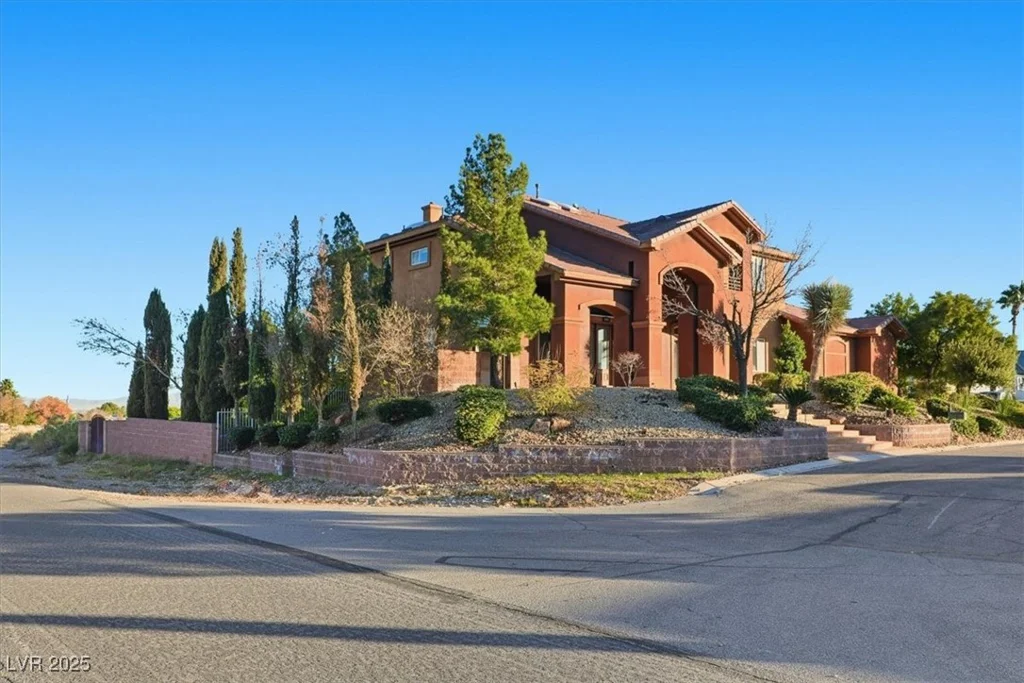 9465 Fisher, Las Vegas, NV 89149