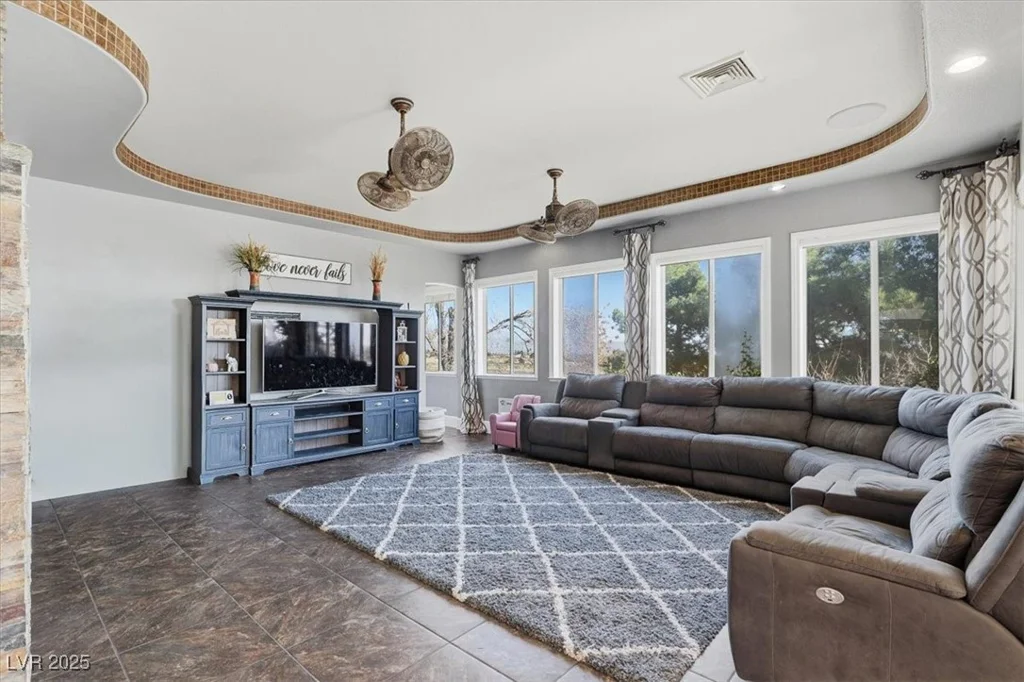 9465 Fisher, Las Vegas, NV 89149