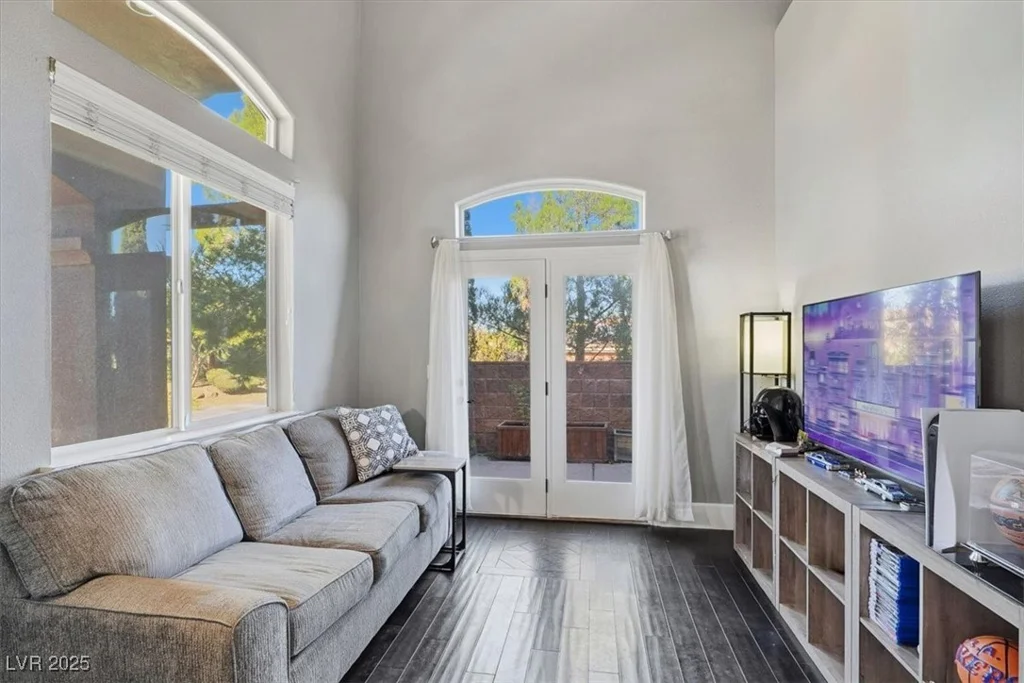9465 Fisher, Las Vegas, NV 89149