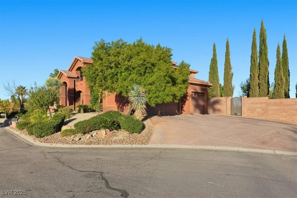 9465 Fisher, Las Vegas, NV 89149