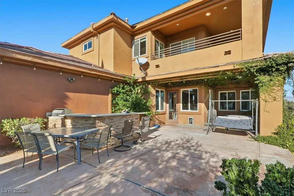 9465 Fisher, Las Vegas, NV 89149