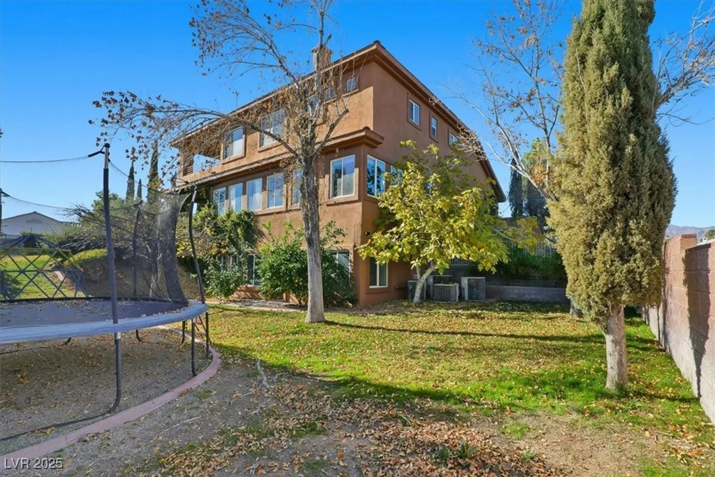 9465 Fisher, Las Vegas, NV 89149