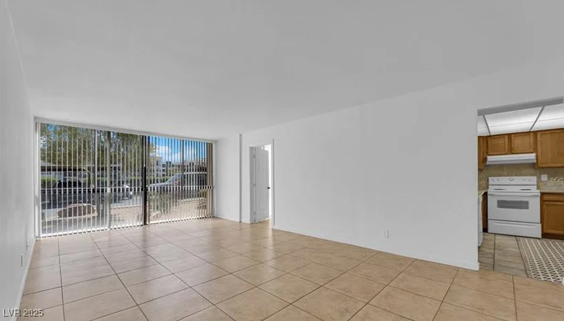 3930 University Center, Las Vegas, NV 89119