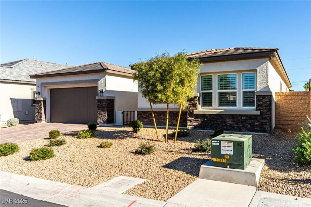 10086 Goff Grove Ct, Las Vegas, NV 89183