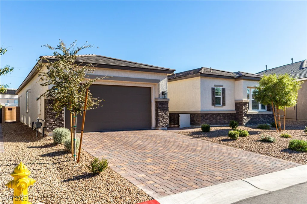 10086 Goff Grove Ct, Las Vegas, NV 89183