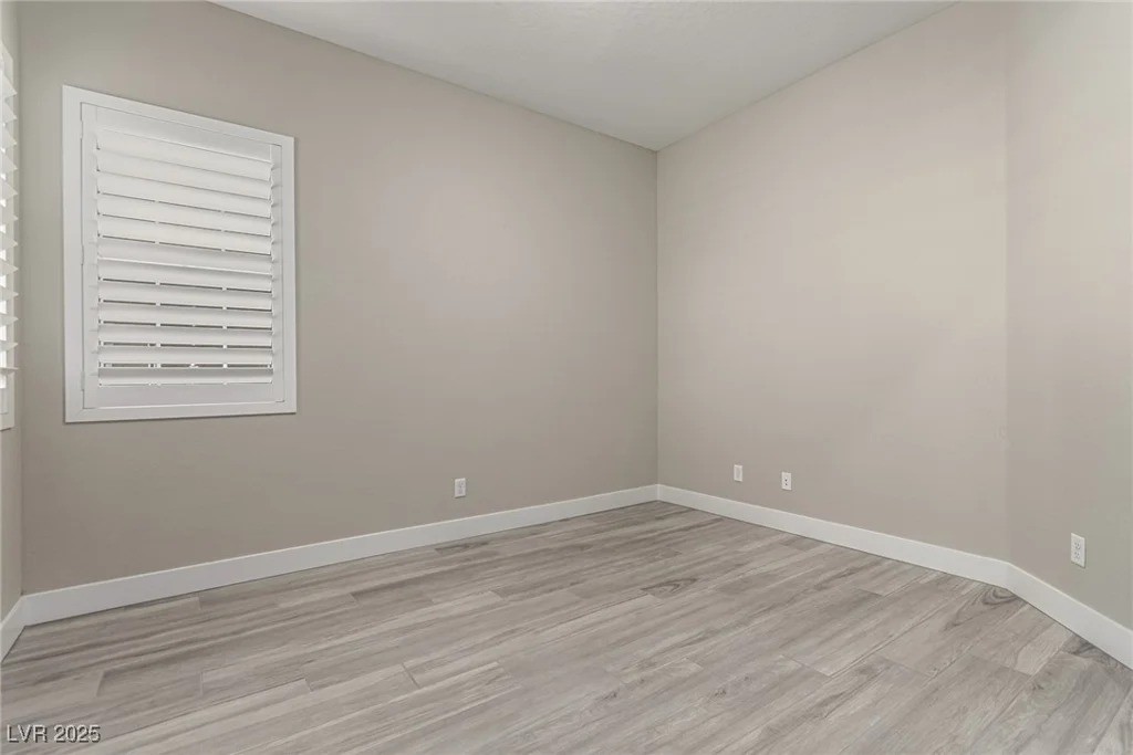 10086 Goff Grove Ct, Las Vegas, NV 89183