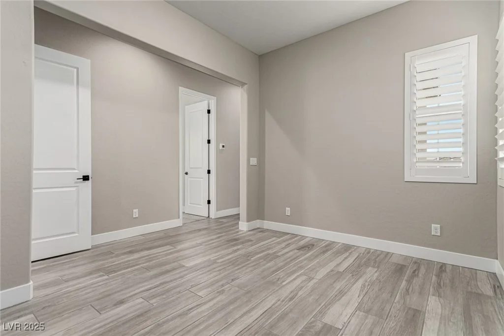 10086 Goff Grove Ct, Las Vegas, NV 89183