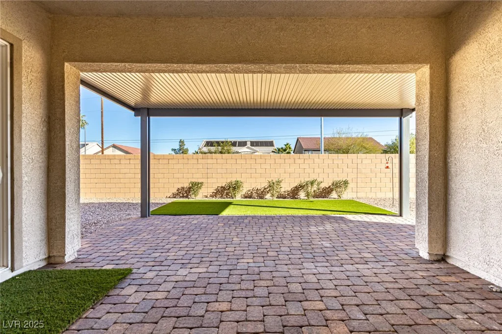10086 Goff Grove Ct, Las Vegas, NV 89183