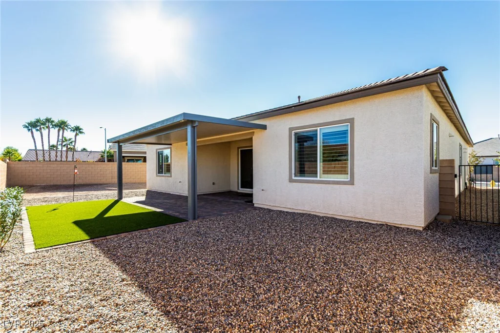 10086 Goff Grove Ct, Las Vegas, NV 89183