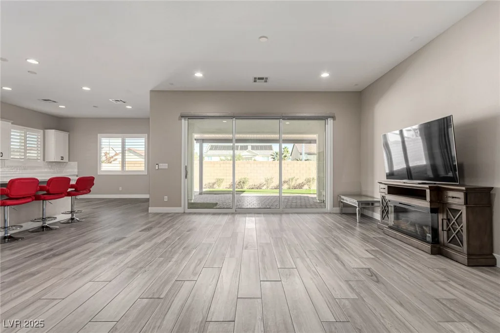 10086 Goff Grove Ct, Las Vegas, NV 89183